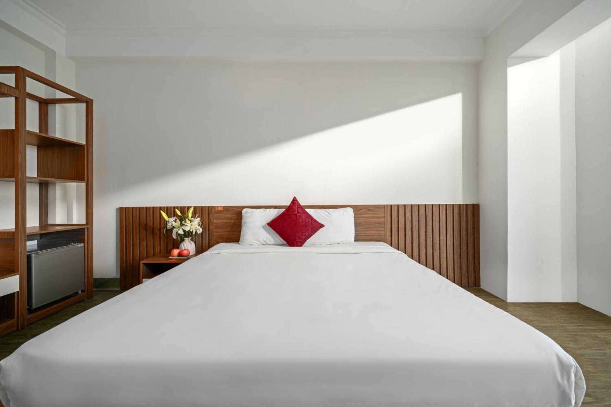 Khach San Nami Nha Trang Hotel Buitenkant foto